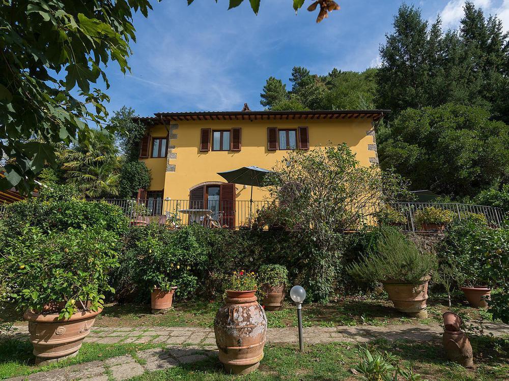 Agriturismo Le Fontanacce เปสเชีย ภายนอก รูปภาพ