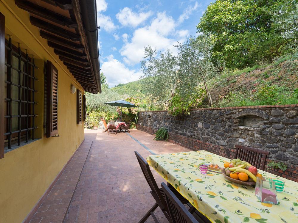 Agriturismo Le Fontanacce เปสเชีย ภายนอก รูปภาพ